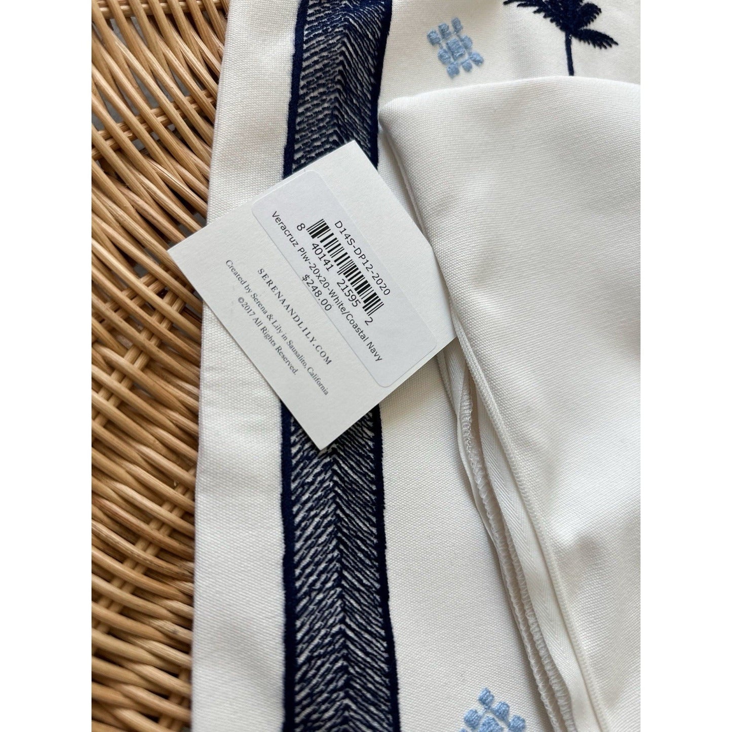 Sunbrella Veracruz Pillow Cover (20” SQ)-White/Navy Blue