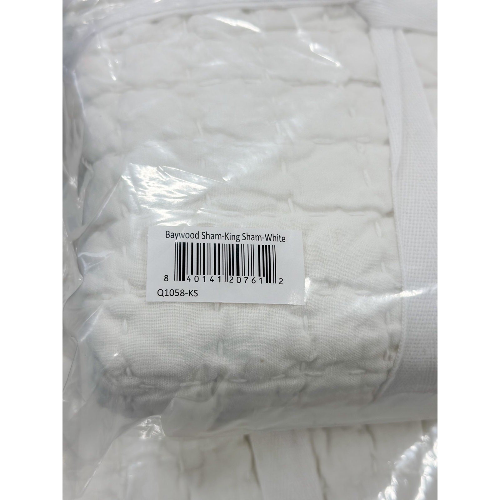 Baywood Quilt (K/CK) & 2 King Shams-White - The Home Decor Outlet